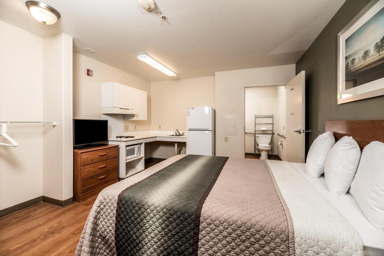 Hotel Hometowne - West 2*