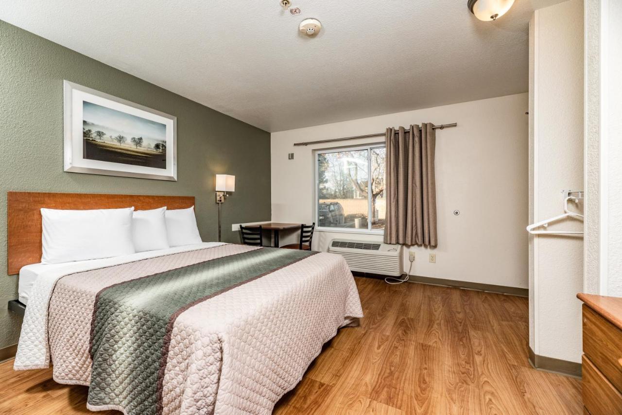 Hotel Hometowne - West 2*